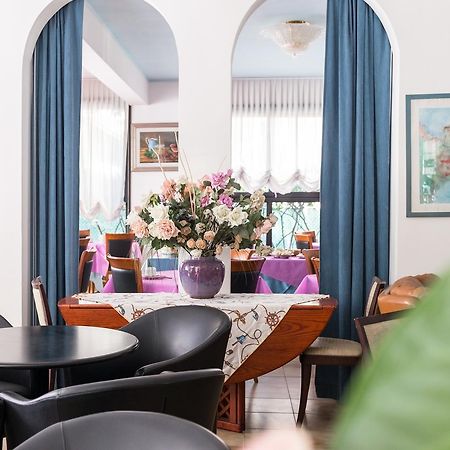 Hotel Barbiani Rimini Luaran gambar