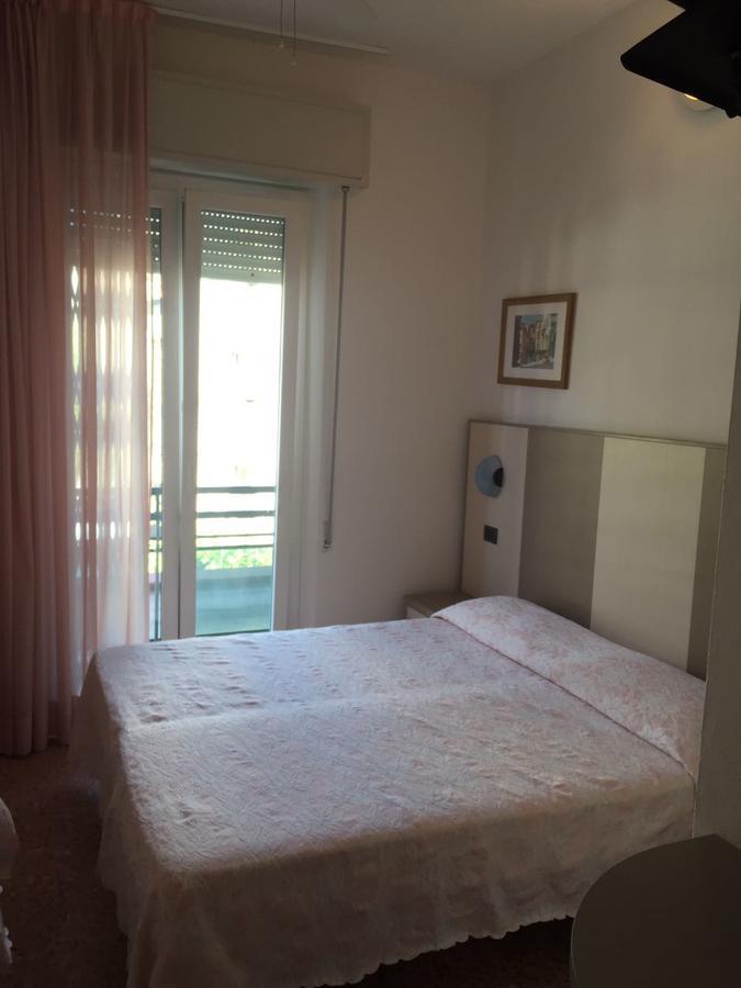 Hotel Barbiani Rimini Luaran gambar