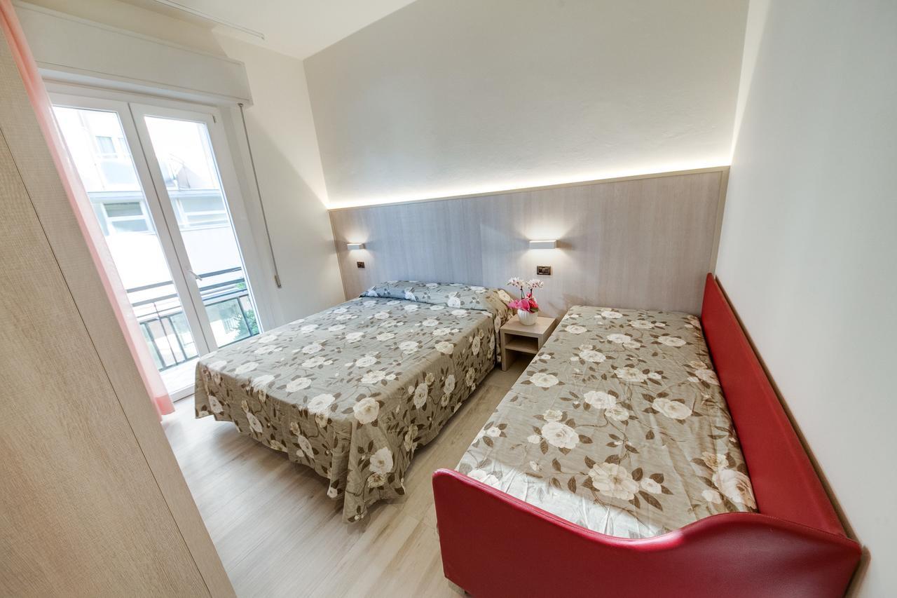 Hotel Barbiani Rimini Luaran gambar